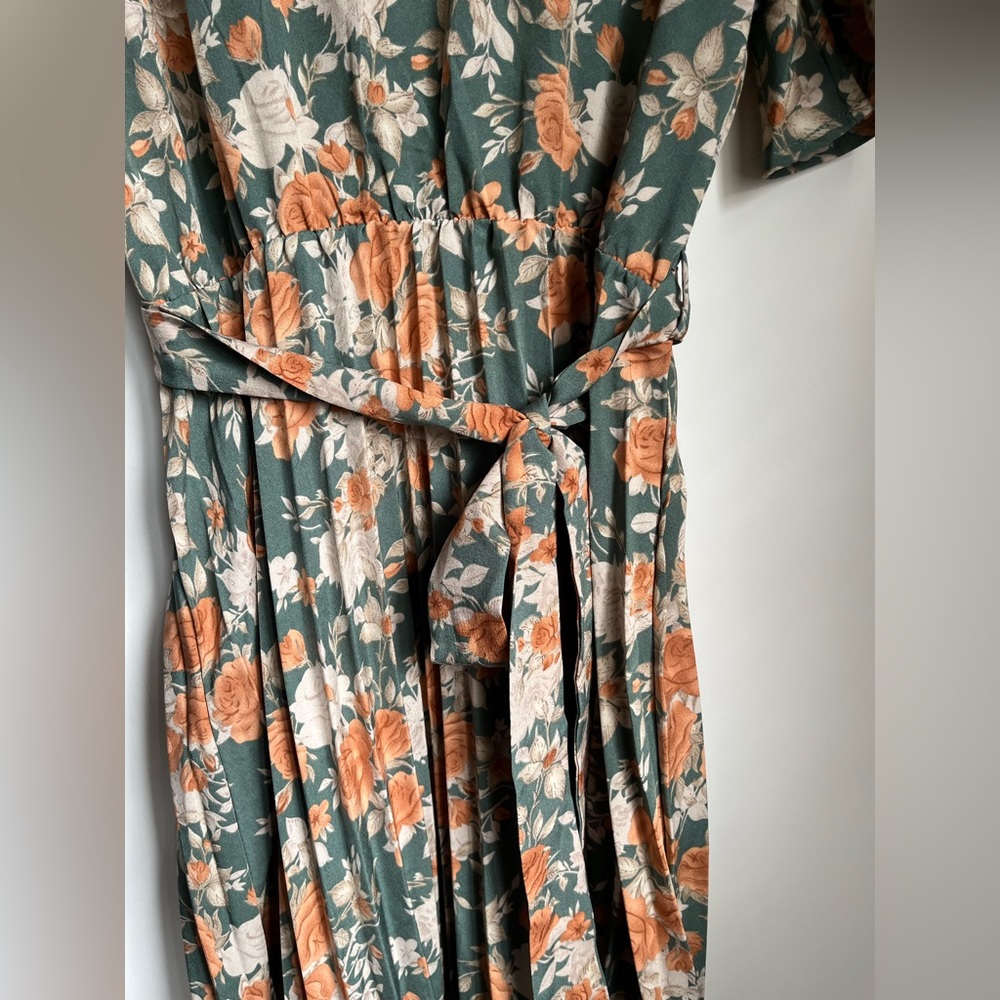 🔥 vintage look 70s style Floral Print Butterfly Sleeve Pleated Dress - Picture 2 of 8